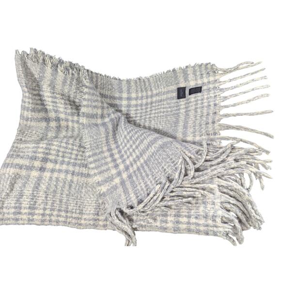 NWOT! MAGASCHONI HOME! ETHEREALLY FLUFFY WOOL BLEND CREAM, GRAY THROW BLANKET! - Picture 8 of 12